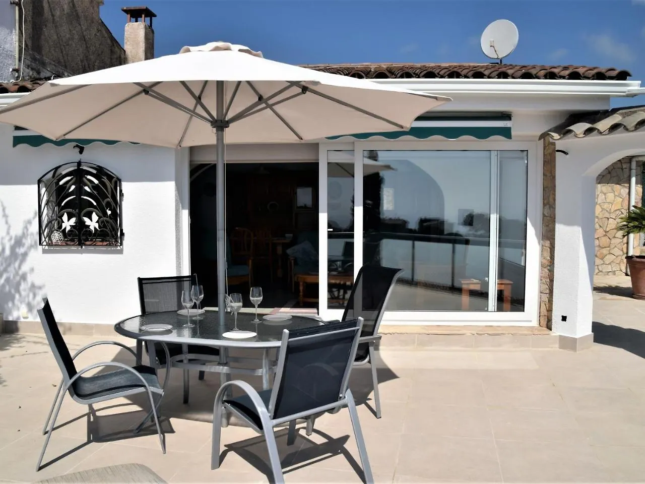 Luz Villa Lloret de Mar Spain